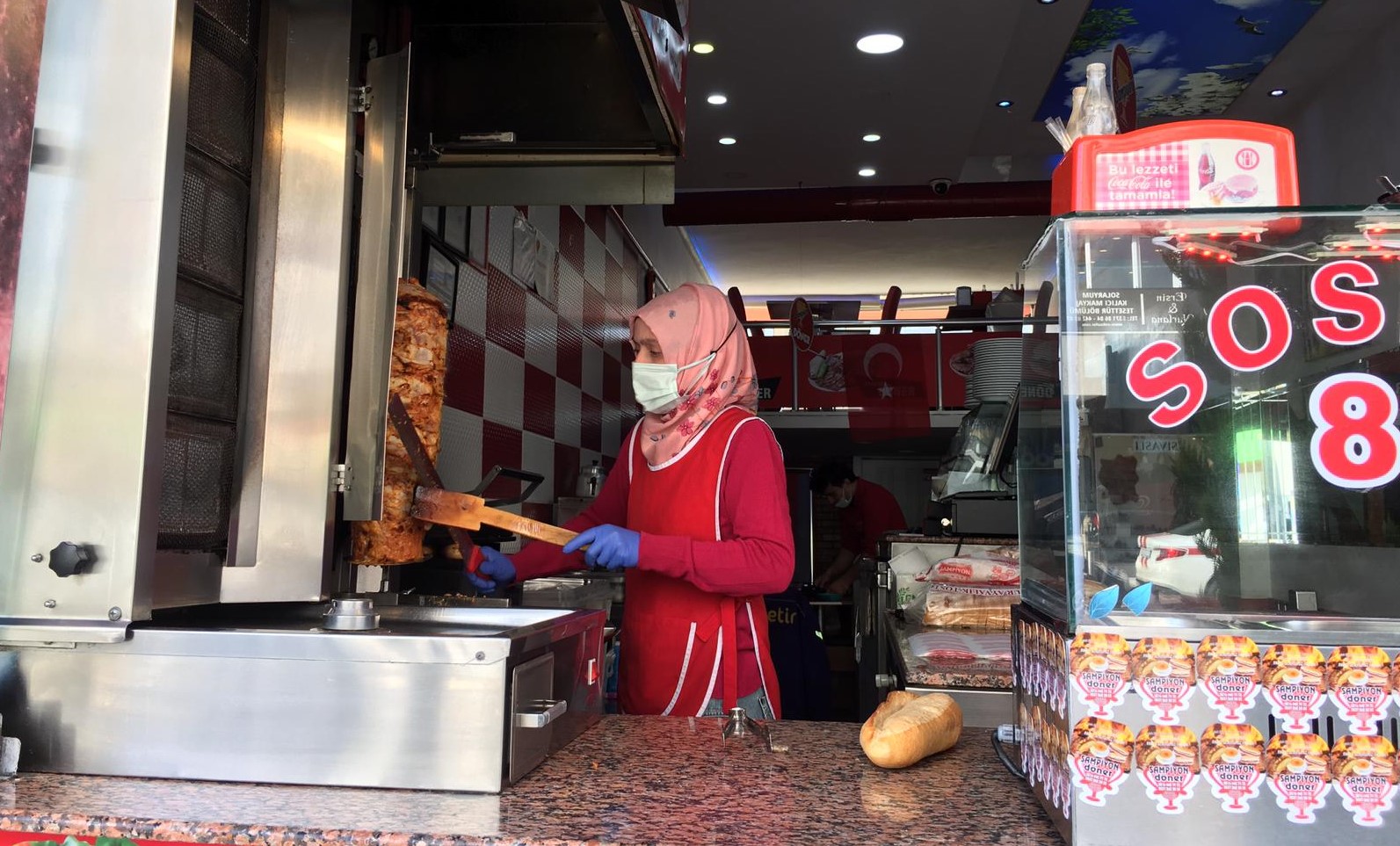 Döner ustası Sema Koçal: Özgüveni yüksek kadını kimse yıkamaz! • Kadın İşçi